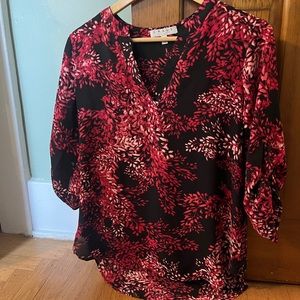 Red floral chaus blouse